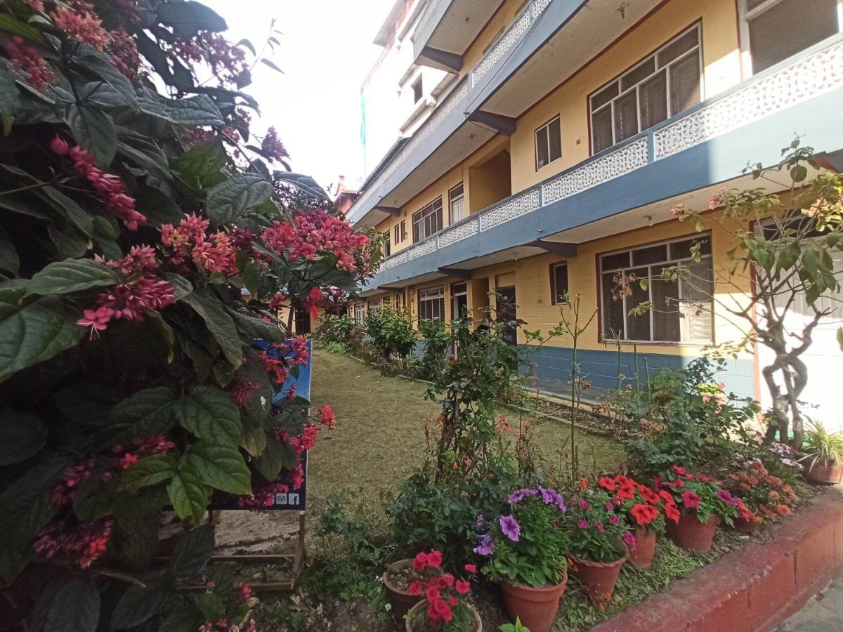 Pushpa Guest House Pokhara Zewnętrze zdjęcie