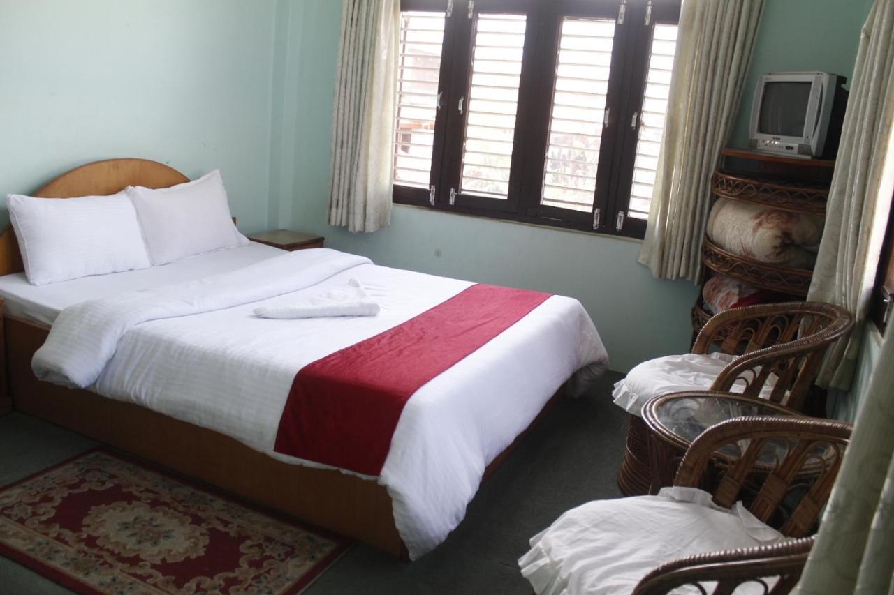 Pushpa Guest House Pokhara Zewnętrze zdjęcie
